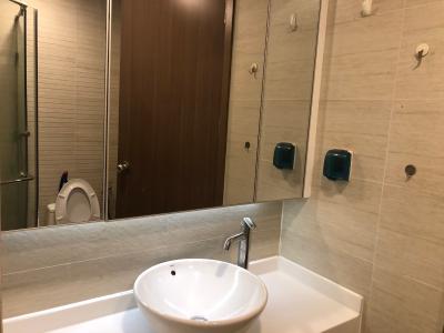 Phòng tắm căn hộ Vinhomes Central Park, Quận Bình Thạnh Căn hộ Vinhomes Central Park tầng 15, đầy đủ nội thất.