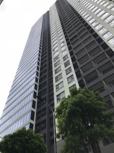 Saigon Pearl, Bình Thạnh Căn hộ Saigon Pearl view thành phố sầm uất, nội thất cơ bản.