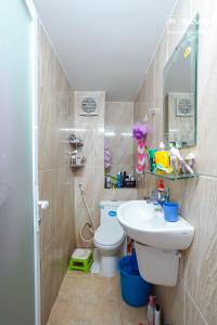 Toilet Quận 7 Bán nhà hẻm Võ Thị Nhờ, Quận 7, sổ hồng, đầy đủ nội thất, cách mặt tiền đường Huỳnh Tấn Phát 300m