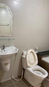 Phòng tắm căn hộ Cửu Long, Bình Thạnh Căn hộ Cửu Long tầng 4 view nội khu yên tĩnh, đầy đủ nội thất.