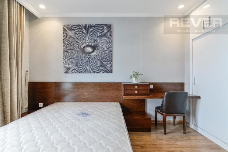 Căn hộ Vinhomes Central Park, Quận Bình Thạnh Căn hộ Vinhomes Central Park cửa hướng Tây, nội thất đầy đủ tiện nghi.