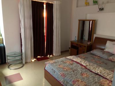 Phòng tắm nhà phố Quận Bình Thạnh Nhà phố Q.Bình Thạnh diện tích sử dụng 260.7m2, sổ hồng pháp lý rõ ràng.