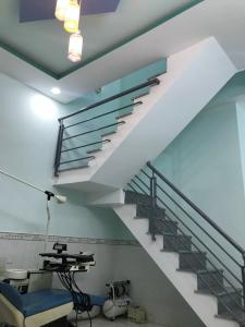 Phòng khách Nhà phố Quận Bình Tân hướng Bắc, sổ hồng riêng bàn giao nhanh.