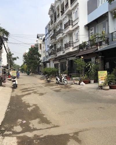 Đường hẻm nhà phố Huỳnh Tấn Phát, Nhà Bè Nhà phố hướng Đông hẻm nhựa xe hơi ra vào, diện tích 200m2.