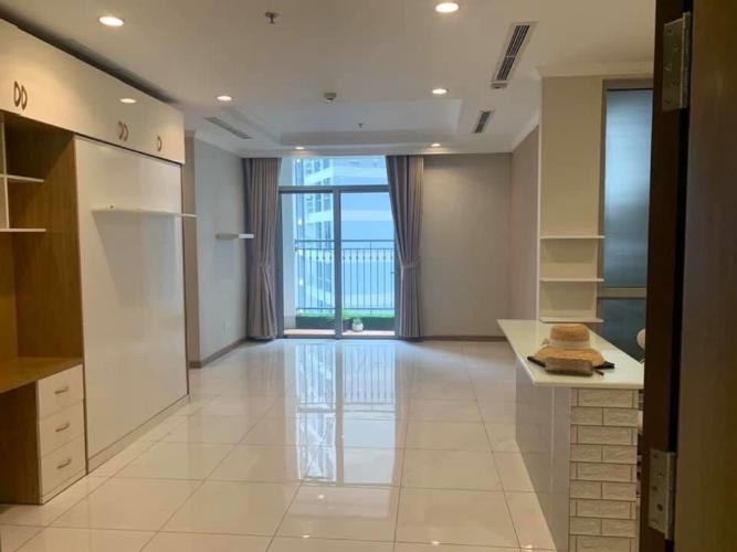 Phòng khách Vinhomes Central Park Căn hộ Vinhomes Central Park ban công hướng Đông Bắc.