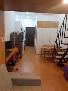 không gian căn hộ The Sun Avenue Căn hộ Officetel The Sun Avenue view nội khu, nội thất đầy đủ.