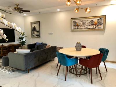 Phòng khách Vinhomes Central Park Căn hộ Vinhomes Central Park tầng trung, đầy đủ nội thất