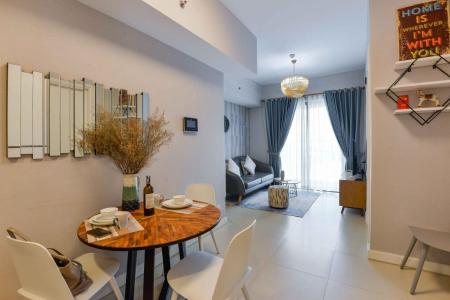 Phòng khách căn hộ Gateway Thảo Điền Căn hộ Gateway Thảo Điền view nhìn ra thành phố, nội thất cơ bản.