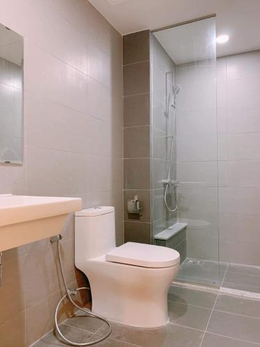 Toilet Celadon City, Tân Phú Căn hộ Celadon City nội thất đầy đủ, tầng thấp.