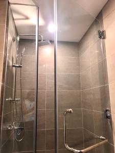 Phòng tắm One Verandah Quận 2 Căn hộ One Verandah tầng trung, view sông thoáng đãng.