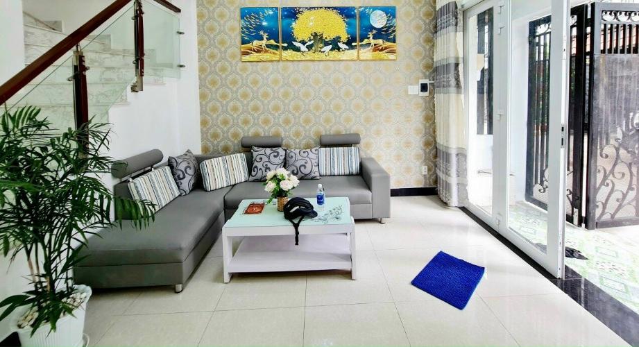 Nhà phố Huyện Nhà Bè Nhà phố diện tích 66m2 có cửa hậu xe hơi đậu trong nhà, nội thất cơ bản.