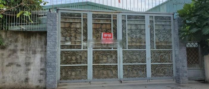 ĐƯờng trước nhà xưởng kho bãi Huyện Bình Chánh Nhà xưởng kho bãi diện tích 1000m2, đường container 40feet quay đầu.