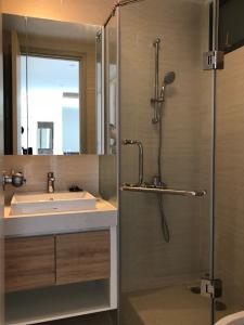 IMG-2111 Cho thuê căn hộ New City Thủ Thiêm 3PN, tầng 20, tháp Venice, nội thất cơ bản, view hồ bơi và sông Sài Gòn