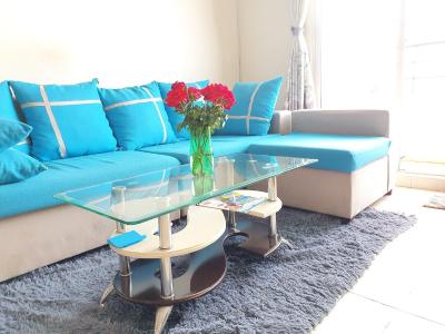 Phòng khách căn hộ Conic Đông Nam Á, Bình Chánh Căn hộ tầng 6 Conic Đông Nam Á hướng Tây Bắc, đầy đủ nội thất.