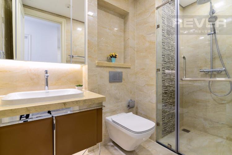 phong tam Cho thuê căn hộ Vinhomes Golden River tầng cao view đẹp, diện tích 50.6m2, ban công Tây Bắc