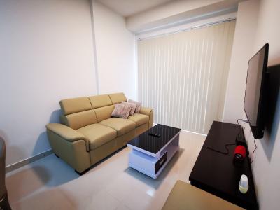 Phòng khách căn hộ The Sun Avenue, Quận 2 Căn hộ The Sun Avenue tầng cao đón view thành phố thoáng mát.