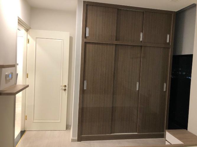 phòng ngủ Căn hộ Vinhomes Golden River tầng trung, view thành phố và sông