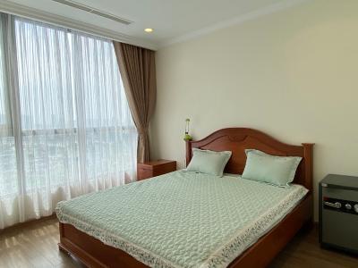 Căn hộ Vinhomes Central Park, Quận Bình Thạnh Căn hộ tầng 11 Vinhomes Central Park có 3 phòng ngủ, đầy đủ nội thất.