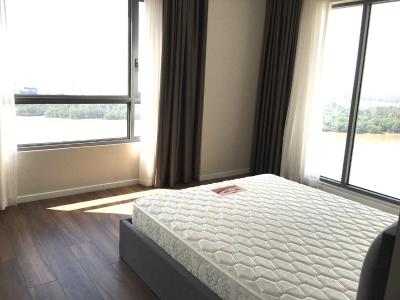 Phòng ngủ căn Lofthouse Diamond Island, Quận 2 Căn hộ Duplex Diamond Island, view thoáng mát, cửa hướng Tây Bắc.