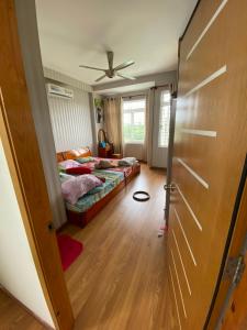 Phòng ngủ nhà phố Quận Thủ Đức Nhà phố hẻm nhựa rộng 12m, sát chung cư 4S Linh Đông, đầy đủ nội thất.