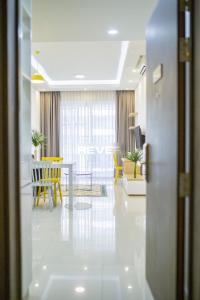 Căn hộ Kingdome 101, Quận 10 Căn hộ Kingdome 101 thiết kế gam màu vàng trắng, nội thất hiện đại.