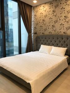 Phòng ngủ Vinhomes Golden River, Quận 1 CĂN HỘ GOLDEN RIVER VIEW THOÁNG MÁT
