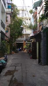 Hẻm nhà phố Nguyễn Đình Chính, Phú Nhuận Nhà phố hướng Tây Nam, bàn giao sổ hồng riêng.