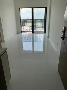 Phòng khách Safira Khang Điền, Quận 9 Căn hộ Safira Khang Điền hướng Đông Nam, nội thất cơ bản.