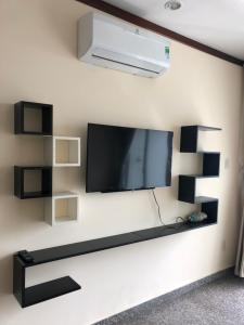 Phòng khách căn hộ Hoàng Anh Thanh Bình Cho thuê căn hộ Hoàng Anh Thanh Bình tầng thấp, diện tích 70m2, nội thất cơ bản