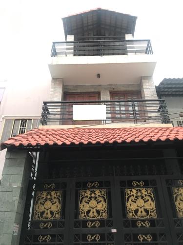 Mặt tiền nhà phố Quận 7 Nhà phố Quận 7 diện tích sử dụng 186m2, sổ hồng pháp lý minh bạch rõ ràng