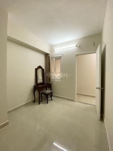 Phòng ngủ Topaz Home 2, Quận 9 Căn hộ Topaz Home 2 tầng trung, ban công hướng Tây Bắc.