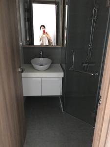 Căn hộ Sunwah Pearl Căn hộ tầng 07 có 27m2 sân vườn Sunwah Pearl nội thất cơ bản