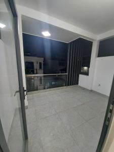 Không gian nhà phố Quận Gò Vấp Nhà phố diện tích 64m2, kết cấu 1 trệt 3 lầu và sân thượng, sổ hồng riêng.