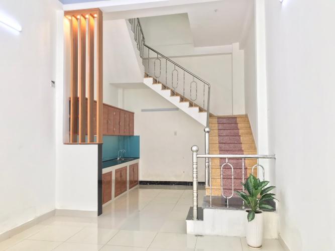 Phòng bếp nhà phố Quận Tân Phú Nhà phố Quận Tân Phú hẻm xe hơi rộng 4m, sổ hồng riêng.