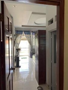 Bên trong nhà phố Hương Lộ 2, Bình Tân Nhà phố hẻm thông xe hơi tiện kinh doanh, hướng Tây Bắc.