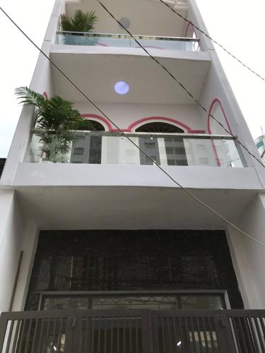 Mặt tiền nhà phố Quận Tân Phú  Nhà phố Quận Tân Phú hẻm xe hơi rộng 4m, sổ hồng riêng.