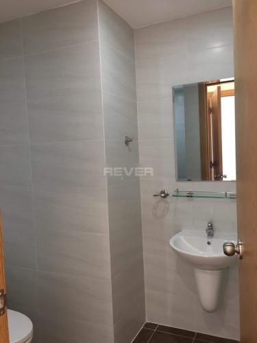 Phòng tắm Starlight Riverside, Quận 6 Căn hộ Starlight Riverside tầng trung, view thành phố.