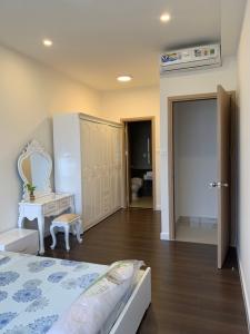 Phòng ngủ căn hộ The Sun Avenue, Quận 2 Căn hộ tầng cao có 2 phòng ngủ The Sun Avenue view thành phố tuyệt đẹp.