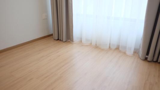 Phòng ngủ Kingston Residence, Phú Nhuận Căn hộ tầng trung Kingston Residence ban công hướng Bắc.