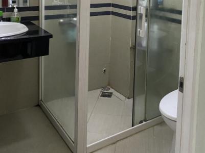Phòng tắm nhà Quận Bình Thạnh Nhà phố Q.Bình Thạnh hướng Bắc gồm 1 trệt 3 lầu, sổ hồng riêng.