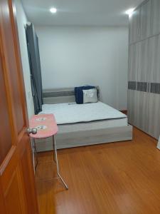 Phòng ngủ căn hộ Orchid Park, Nhà Bè Căn hộ Orchid Park tầng 12 cửa hướng Tây Bắc, nội thất cơ bản.