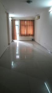 Phòng khách căn hộ Sacomreal 584, Tân Phú Căn hộ Sacomreal 584 cửa hướng Đông Nam, view thoáng mát.