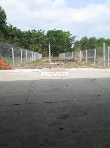 Đường trước đất nền Huyện Củ Chi Đất nền diện tích 411m2, khu dân cư đông đúc cách Quốc lộ 22 chỉ 900m.