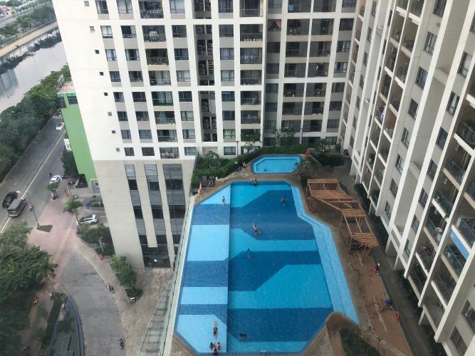 View hồ bơi The Gold View, Quận 4 Căn hộ The Gold View hướng Đông Bắc đón view hồ bơi.