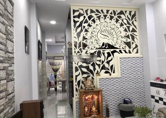 Phòng khách nhà phố 803/23/10/14 Huỳnh Tấn Phát Nhà phố diện tích sử dụng 137.8m2, đón hướng Tây Bắc.