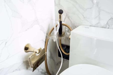 Phòng tắm Sunshine City Sài Gòn, Quận 7 Căn hộ Sunshine City Saigon nội thất cơ bản, hướng Đông Nam.