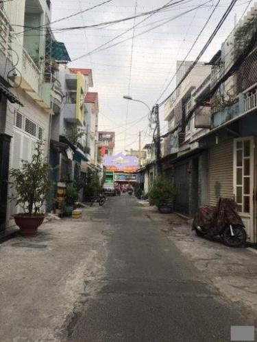 Đường trước nhà phố Quận Tân Phú Nhà phố hướng Tây diện tích 48m2, cách chợ Tân Hương chỉ 150m.