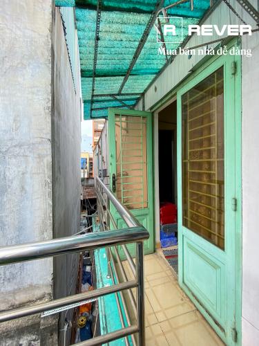 Ban công nhà phố Quận 7 Nhà hẻm Huỳnh Tấn Phát, Quận 7, cách công viên Tân Thuận 500m