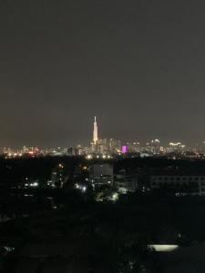 View căn hộ The Splendor, Gò Vấp Căn hộ The Splendor tầng trung view thành phố, nội thất cơ bản.