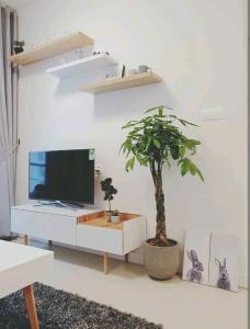 Phòng khách Gateway Thảo Điền, Quận 2 Căn hộ Gateway Thảo Điền tầng trung, đầy đủ nội thất.